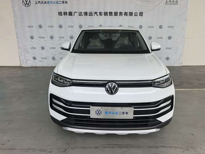 Фото 3 - Volkswagen Tharu