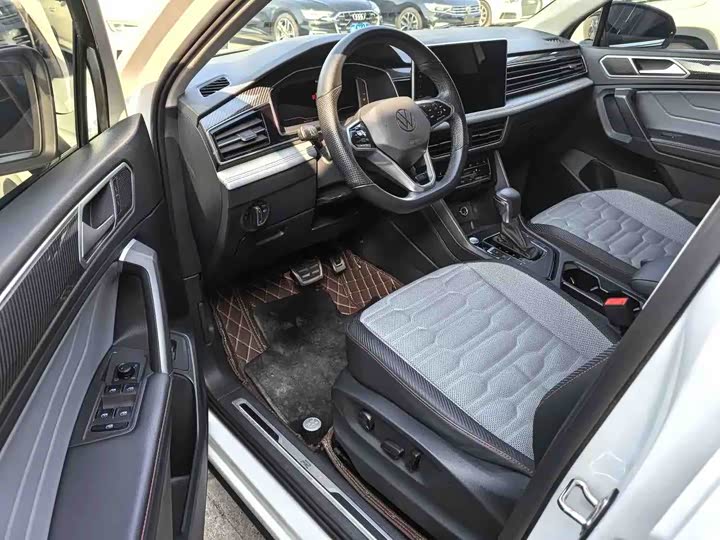 Volkswagen Tiguan X 2022 2022款 330TSI 两驱旗舰版
