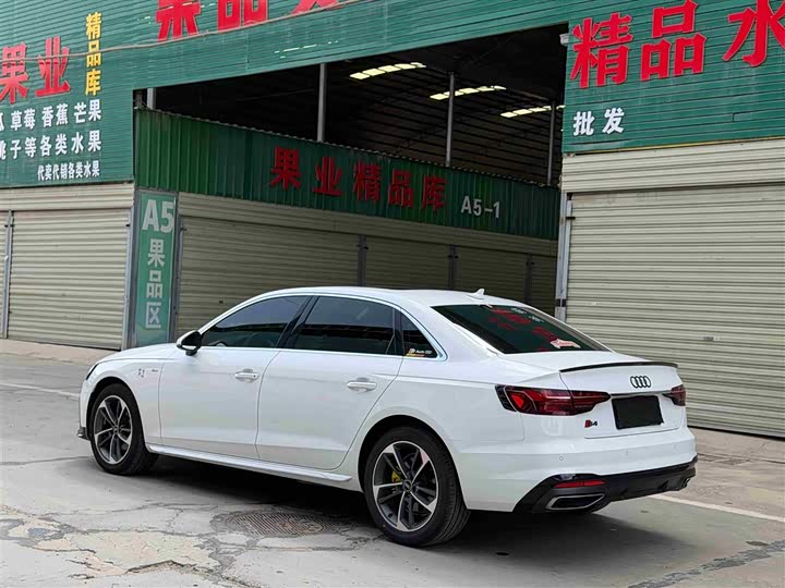 Фото 6 - Audi A4L
