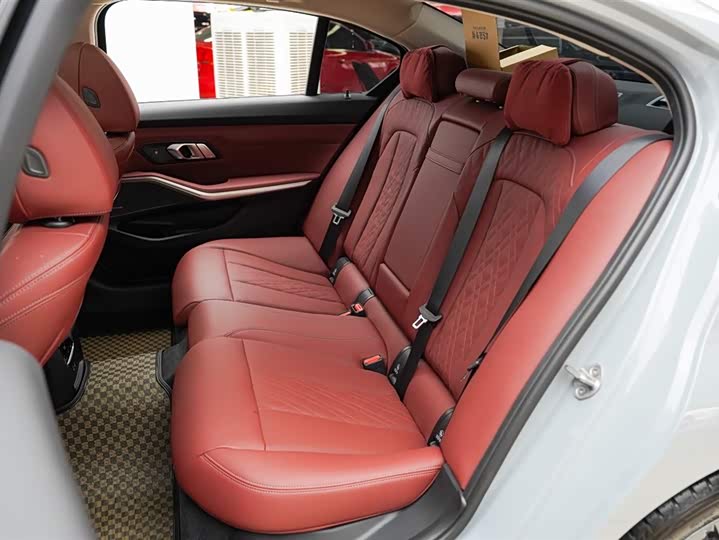 BMW 3 Series 2025 2025款 330Li M运动曜夜套装