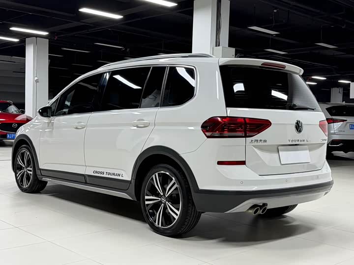 Volkswagen Touran L 2022 2022款 途安L 280TSI DSG拓界版 7座