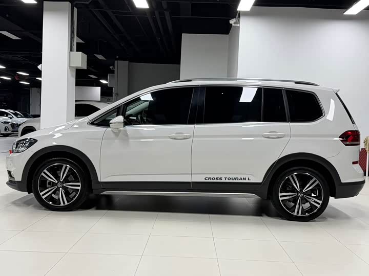 Volkswagen Touran L 2022 2022款 途安L 280TSI DSG拓界版 7座