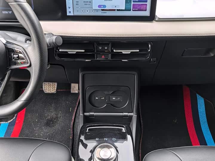 Photo 9 - Geely Geometry E Firefly