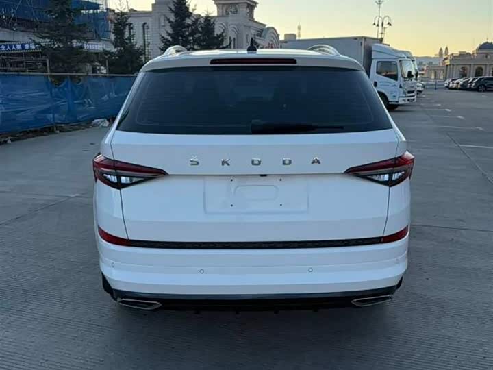 Skoda Kodiaq 2022 2022款 改款 TSI330 5座两驱奢享版