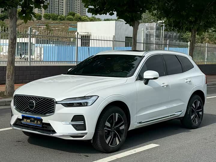 Volvo XC60 2026 2026款 B5 四驱智远豪华版