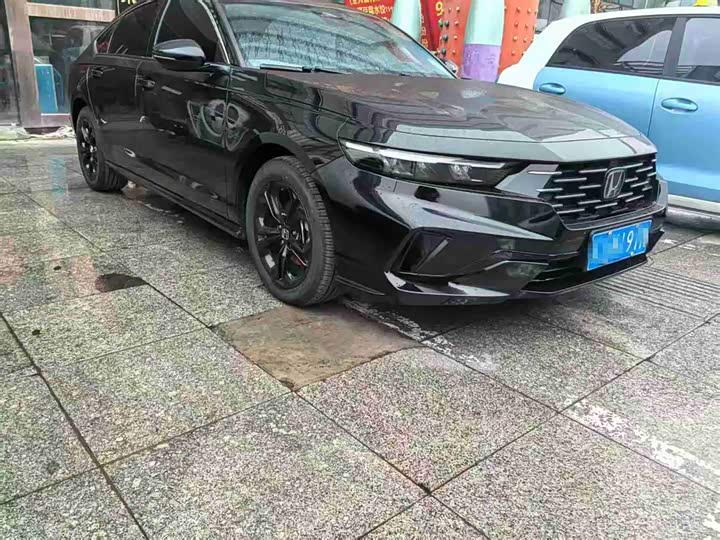 Фото 2 - Honda Accord