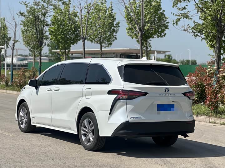 Toyota Sienna 2024 2024款 2.5L混动 舒适版