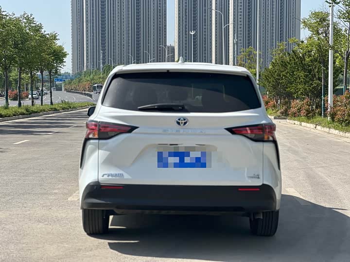 Toyota Sienna 2024 2024款 2.5L混动 舒适版