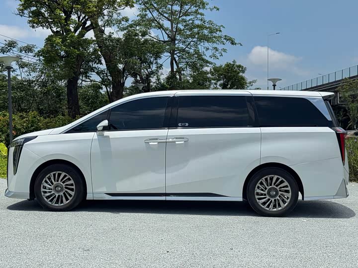 GAC Trumpchi M8 2025 2025款 宗师系列 超级混动版