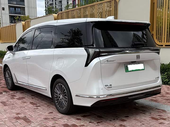 Фото 3 - Buick GL8 Hybrid