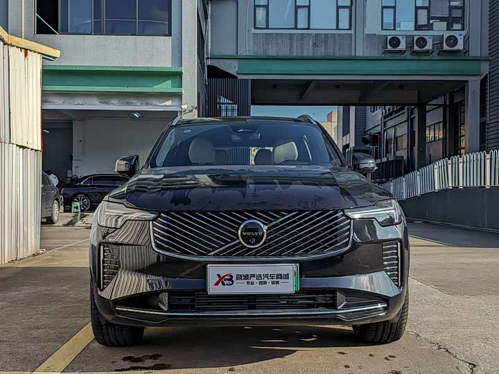 Фото 2 - Volvo XC90 Hybrid
