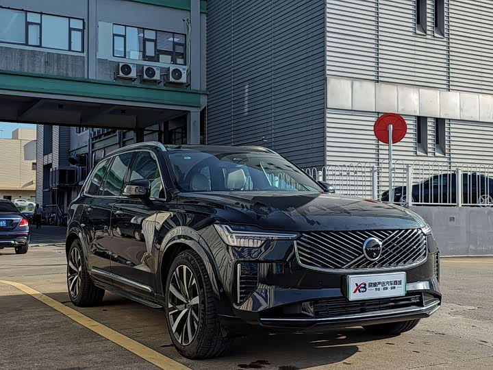 Фото 4 - Volvo XC90 Hybrid