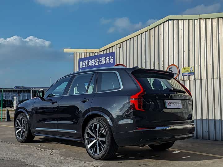 Фото 8 - Volvo XC90 Hybrid