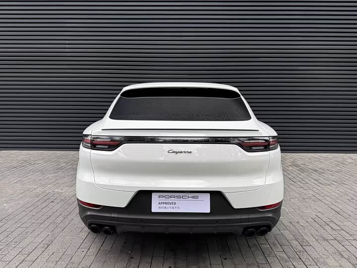 Photo 4 - Porsche Cayenne
