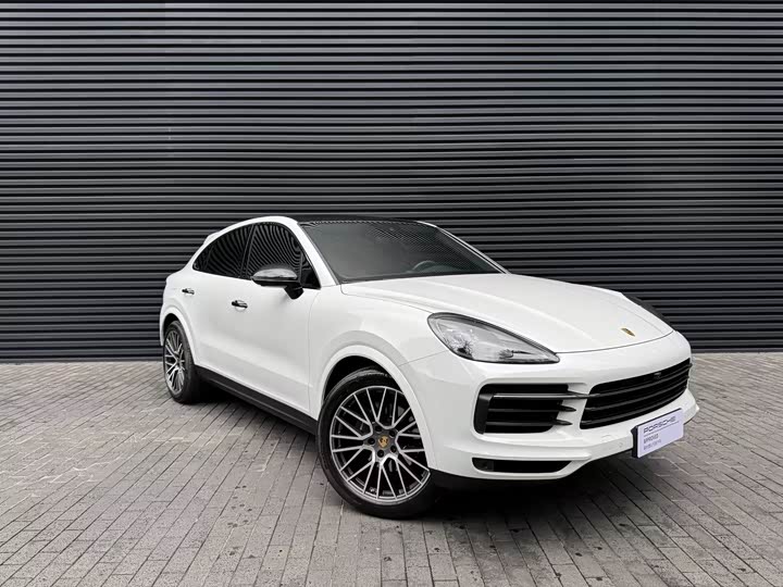 Photo 5 - Porsche Cayenne