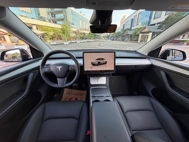 Фото 4 - Tesla Model Y