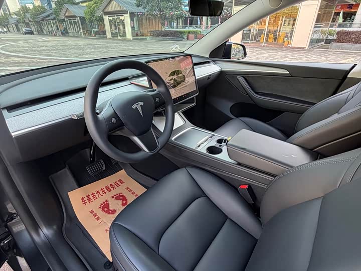 Фото 6 - Tesla Model Y