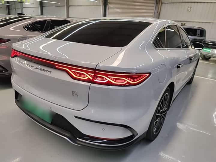 Фото 7 - BYD Han