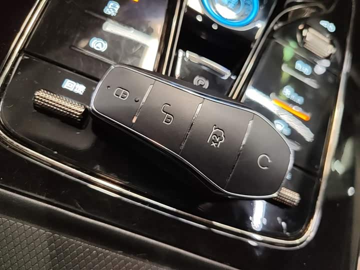 Фото 9 - BYD Han