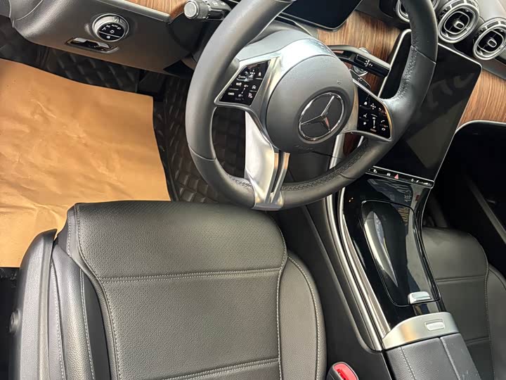 Фото 4 - Mercedes-Benz C-Class