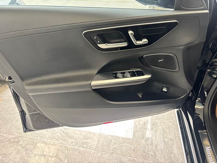 Фото 5 - Mercedes-Benz C-Class