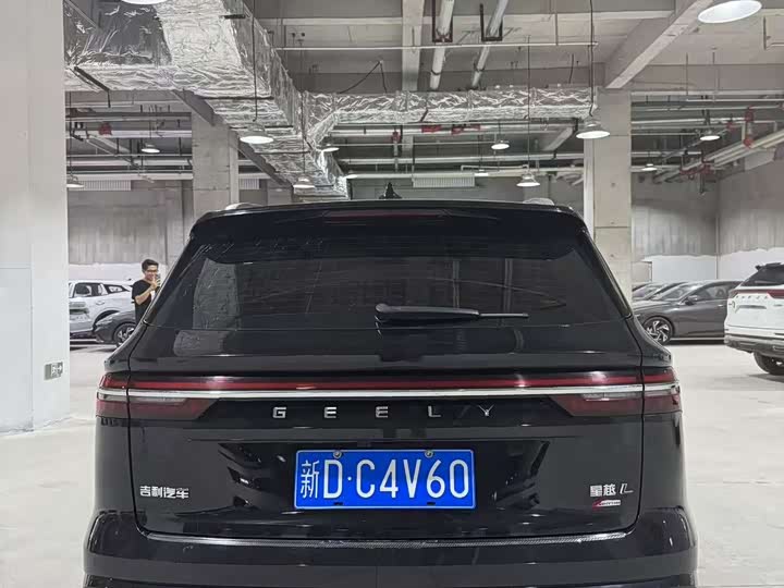 Фото 5 - Geely Monjaro