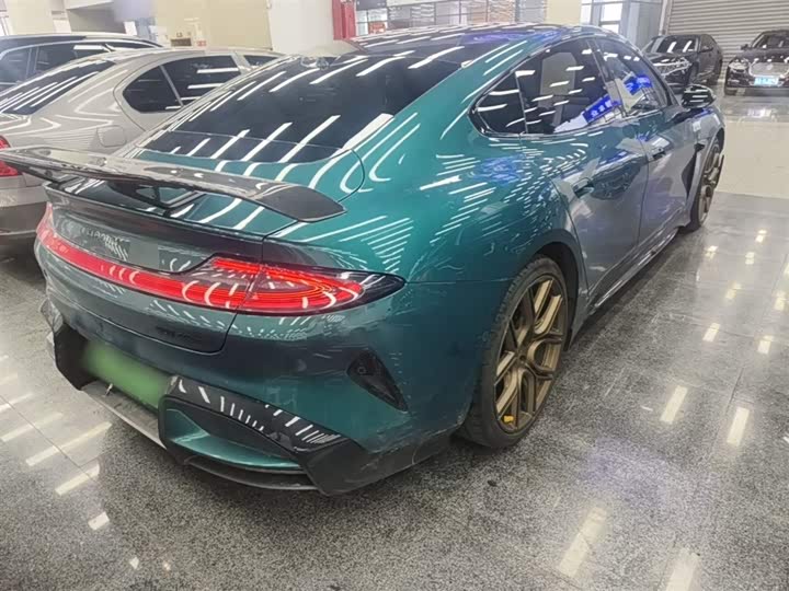 Фото 7 - Xiaomi SU7 Ultra