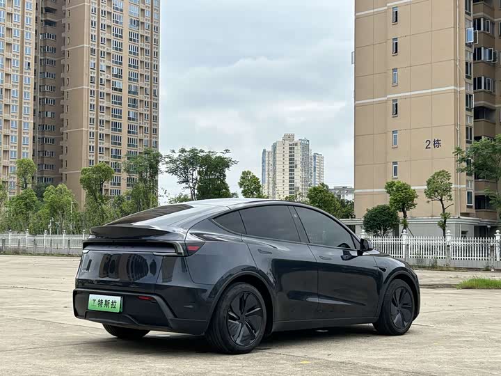 Фото 7 - Tesla Model Y