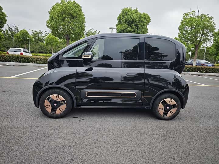 Photo 4 - Baojun KiWi EV