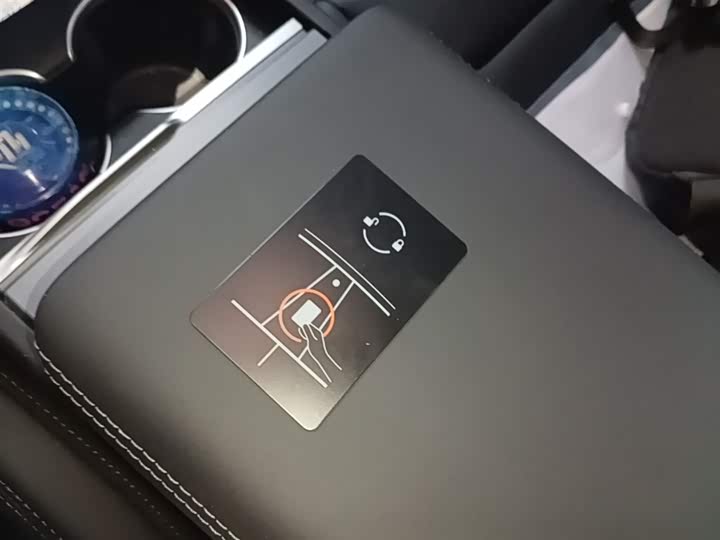 Tesla Model 3 2025 2025款 改款 后轮驱动版