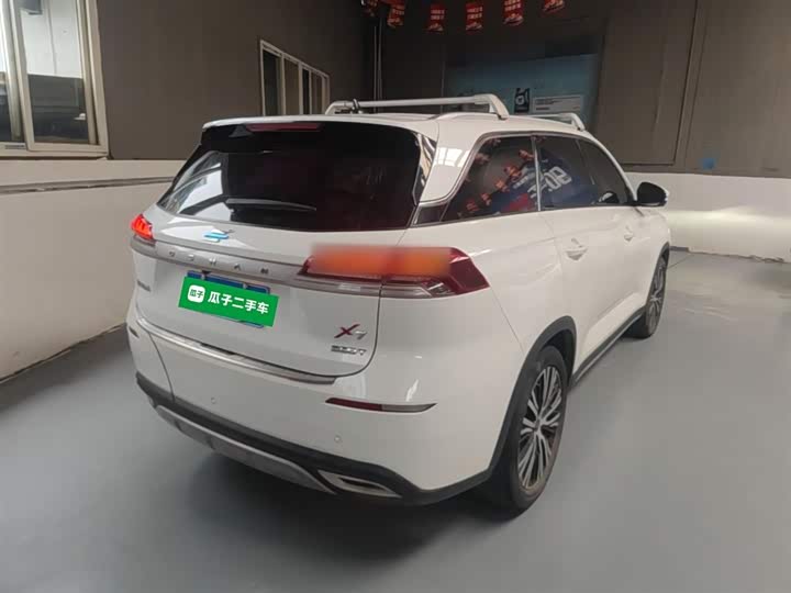 Photo 7 - Changan Oshan X7