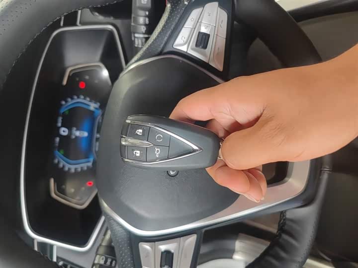 Photo 9 - Changan Oshan X7
