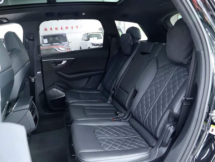 Photo 7 - Audi SQ7