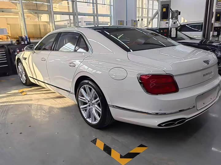 2024 Bentley Flying Spur