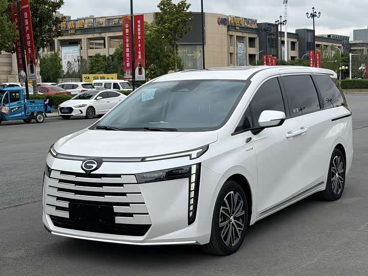 Photo 1 - GAC Trumpchi E8
