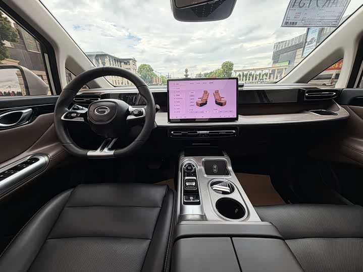 Photo 5 - GAC Trumpchi E8