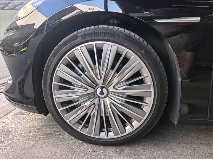 Denza Z9 2024 2024款 1100km 四驱Ultra版