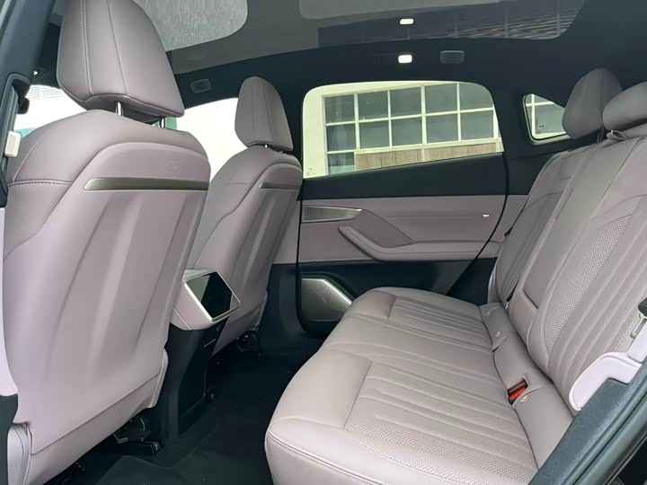 Photo 6 - Nio Onvo L60