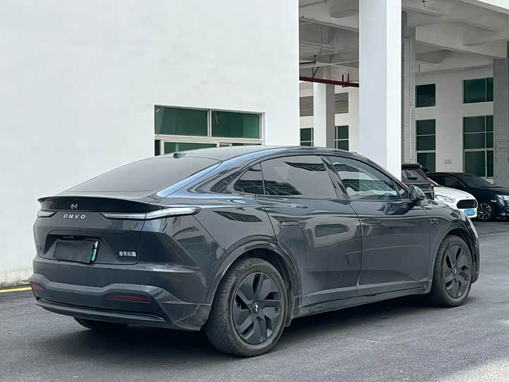 Photo 8 - Nio Onvo L60