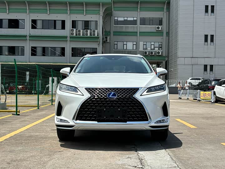 Фото 2 - Lexus RX