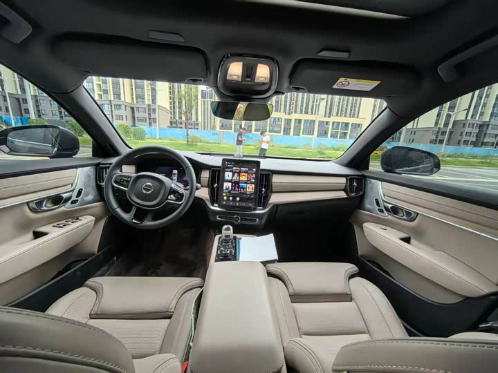 Фото 6 - Volvo S90