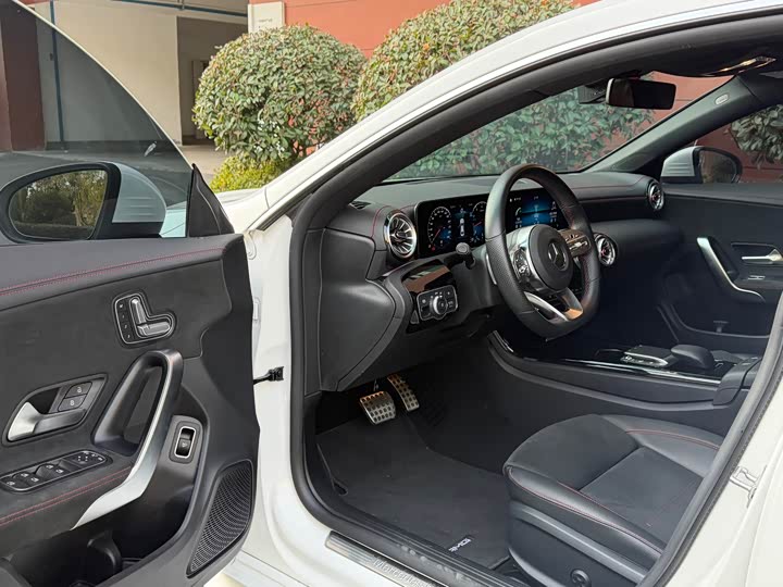 Mercedes-Benz CLA-Class 2021 2021款 CLA 200 4MATIC