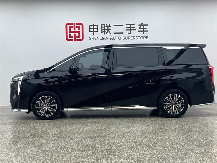 Фото 4 - GAC Trumpchi M8