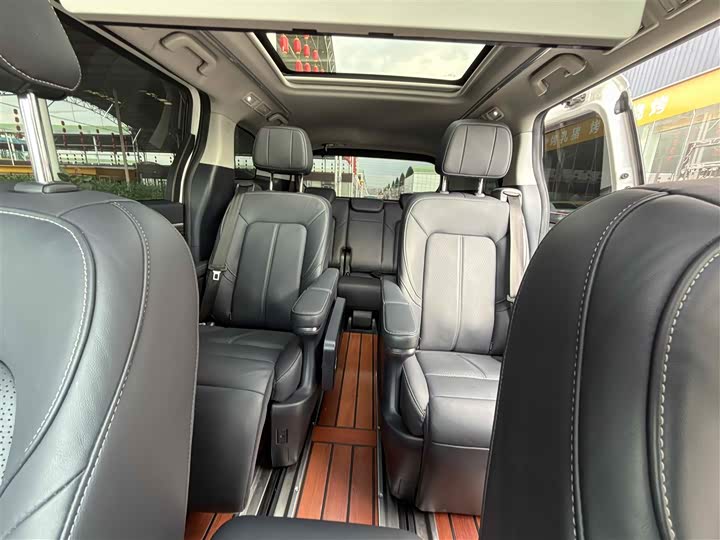 GAC Trumpchi M8 2021 2021款 大师系列 390T 尊贵版