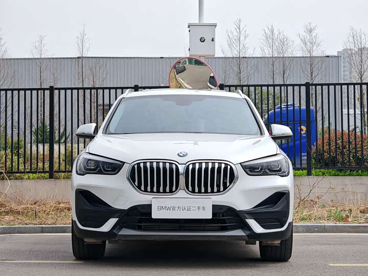 Фото 3 - BMW X1