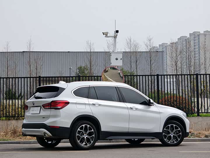 Фото 4 - BMW X1