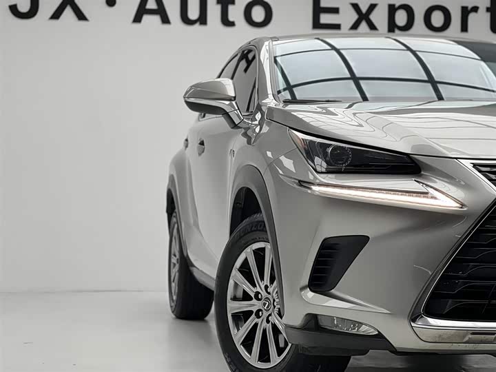 Photo 4 - Lexus NX