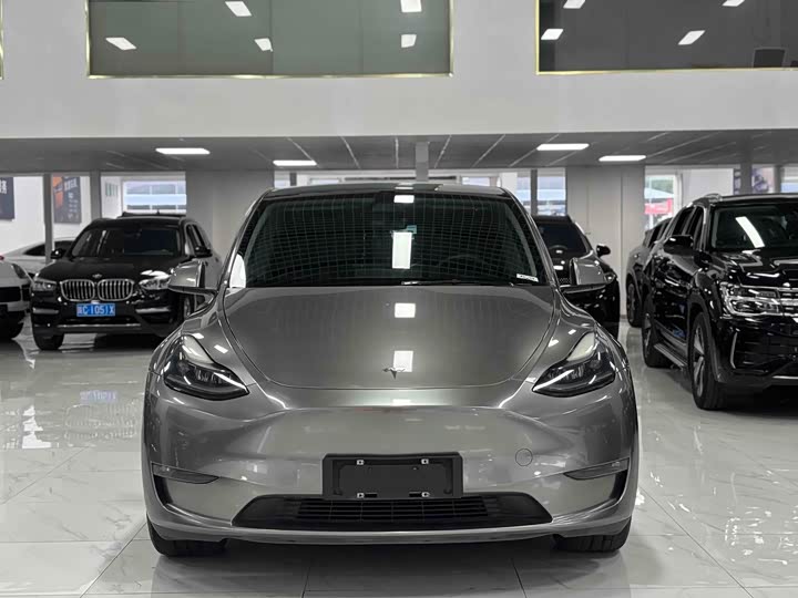 Photo 2 - Tesla Model Y