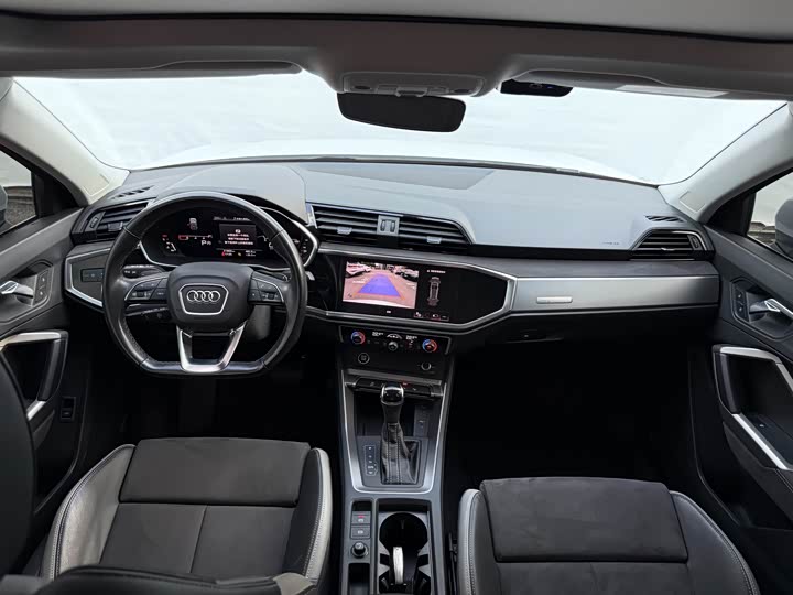 Zdjęcie 8 - Audi Q3