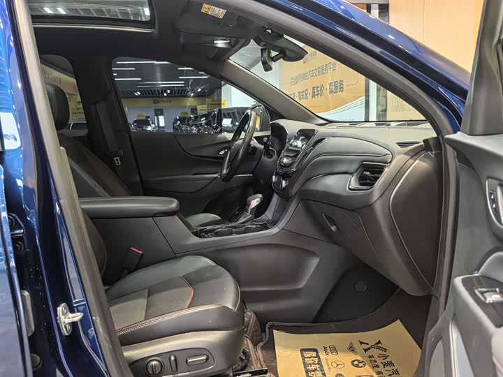 Фото 7 - Chevrolet Equinox